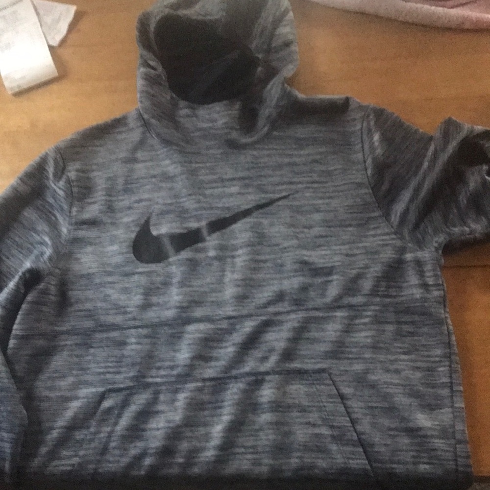 Nike men’s hoodie